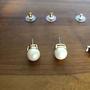 Kate Spade pearl and ribbon stud earrings